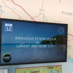 Optimiser la gestion d'accueil et d'attente en tourisme avec affichage dynamique