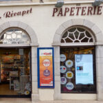 Ecran vitrine d'affichage dynamique magasin